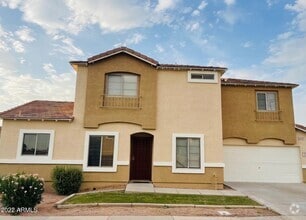 Building Photo - 1576 E Windsor Dr