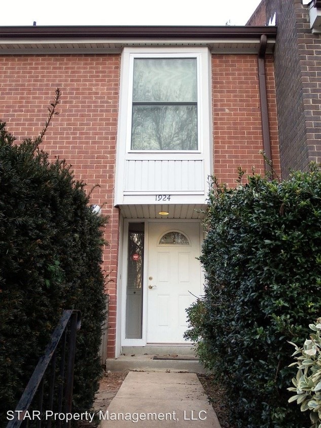 Primary Photo - 2 br, 2.5 bath House - 1924 Green Haven