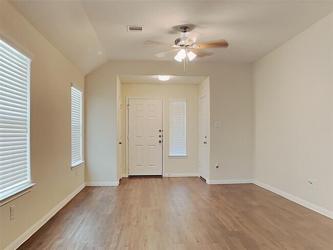 Foto del edificio - 15739 Regal Trace Ln