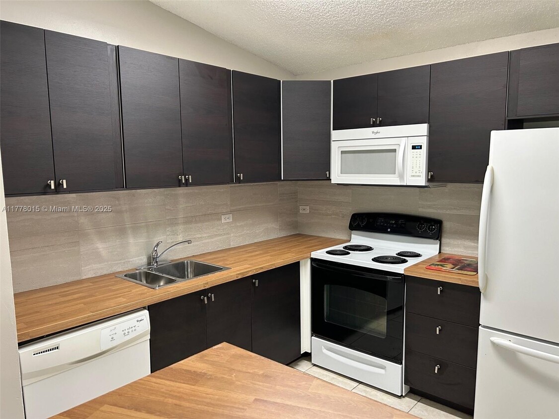 Foto principal - 3660 N 56th Ave