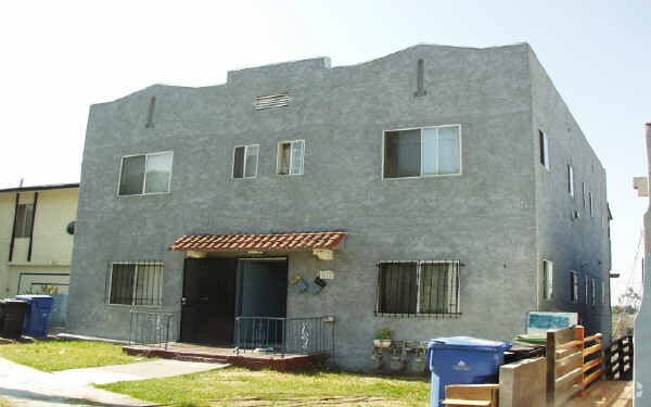 Building Photo - 3842-3844 W 28th St