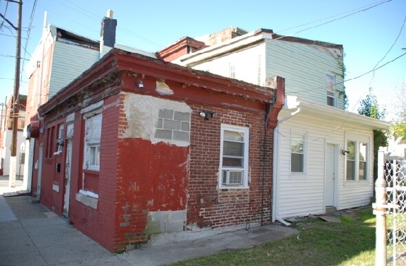 Rear - 1749-1751 Orthodox St