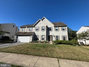 Building Photo - 721 Deer Creek Dr