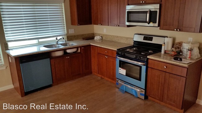 Building Photo - 3 br, 2 bath House - 3925 Yellowstone Cir