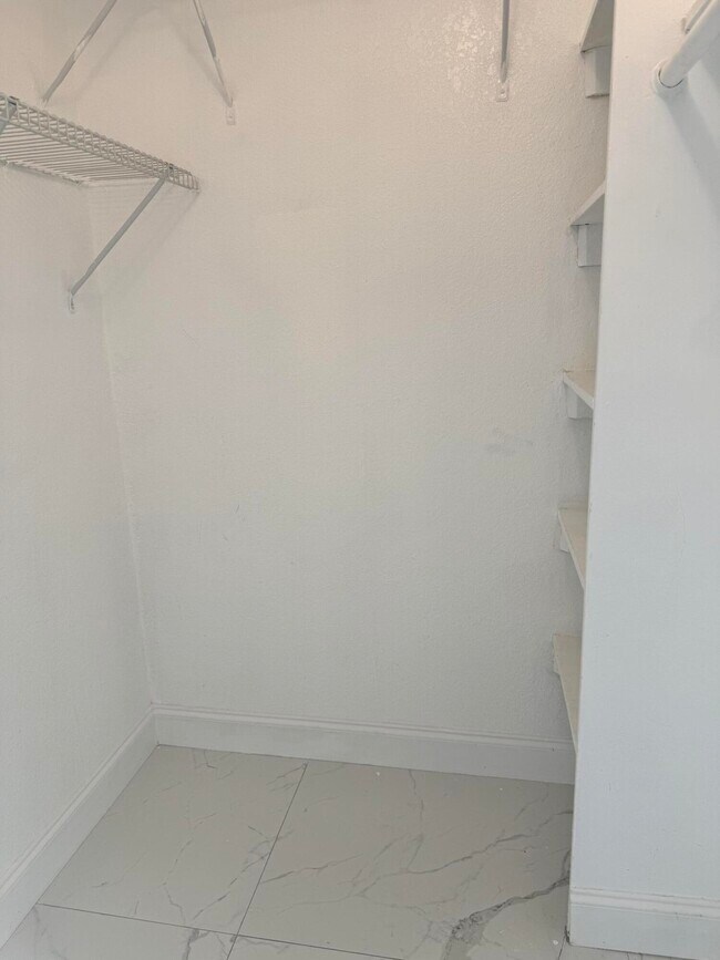 Foto del edificio - 4160 NW 21st St