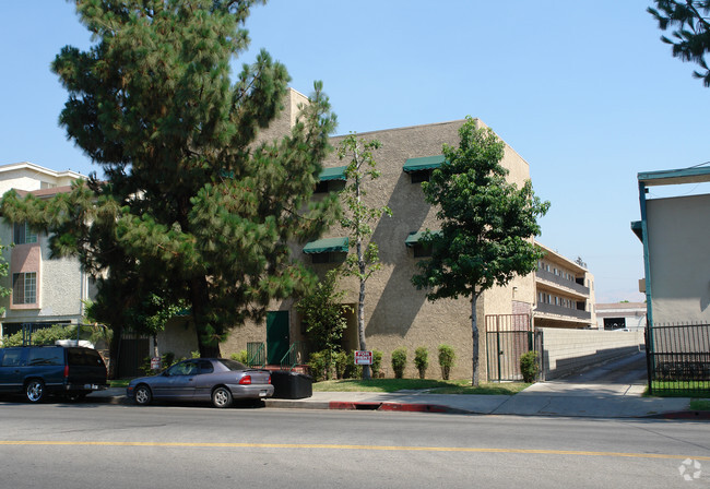 Foto del edificio - Saticoy Apartments