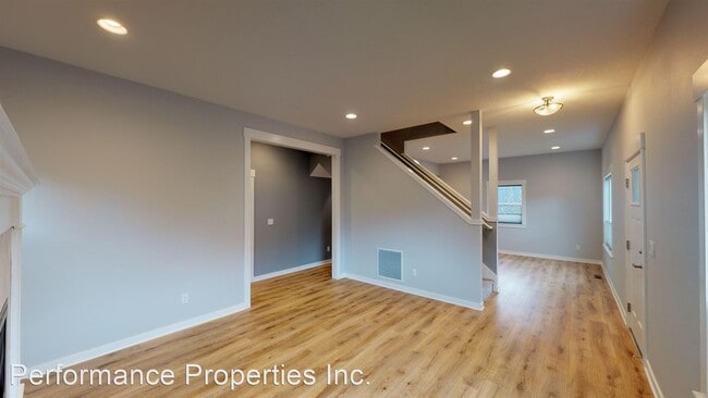 Building Photo - 3 br, 3 bath House - 3602 SE 8th Avenue #A