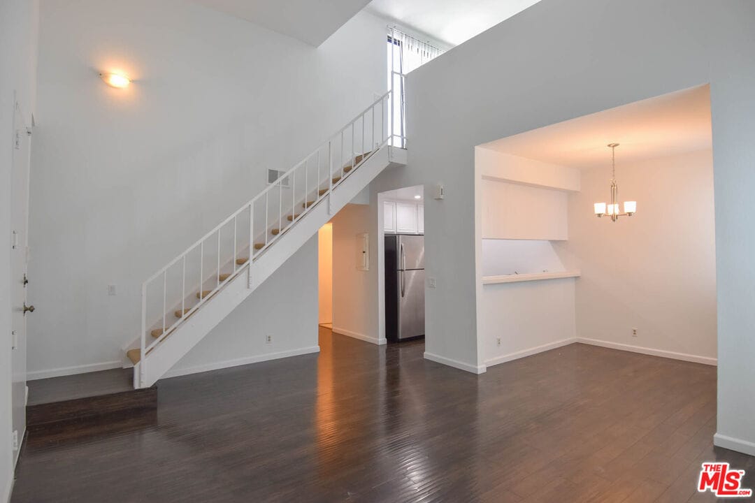 Primary Photo - 1727 Glendon Ave