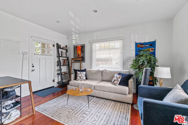 Foto del edificio - 307 6th Ave