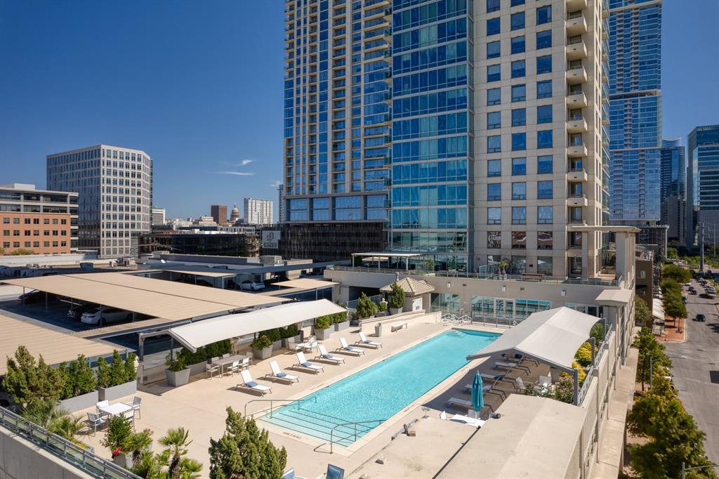 Foto principal - 300 Bowie St