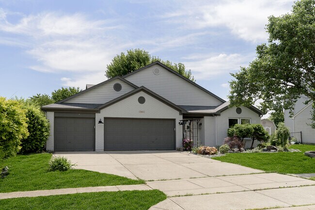 Building Photo - 5883 N Benjamin Pl