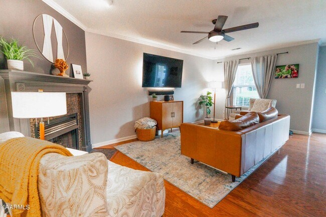 Building Photo - Beautiful 4-Bedroom Home in Desirable Wrens Creek Subdivision