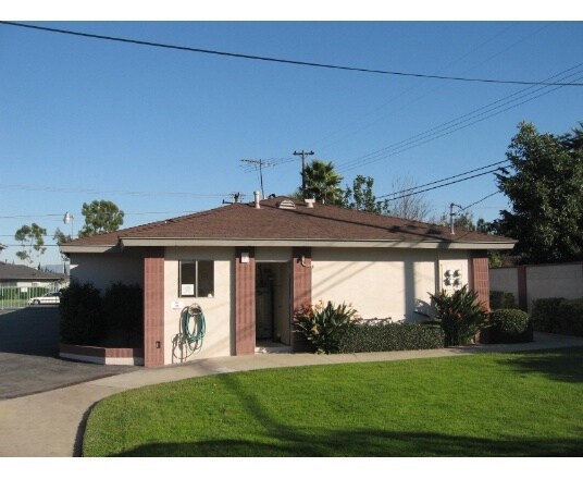 Building Photo - 12721 Buaro St