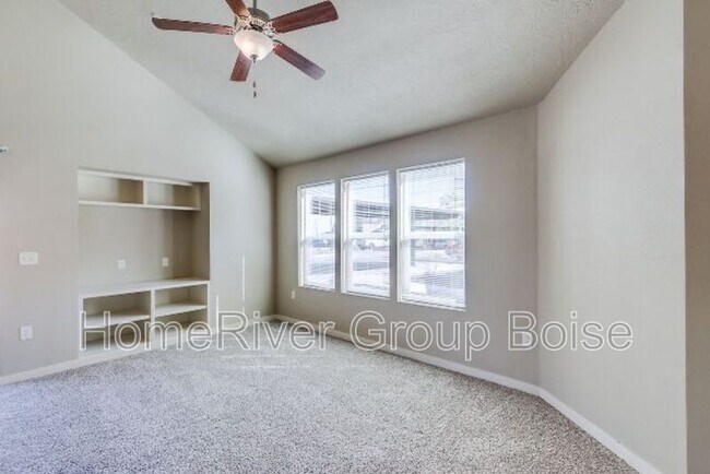 Building Photo - 8870 W Shellie Ln
