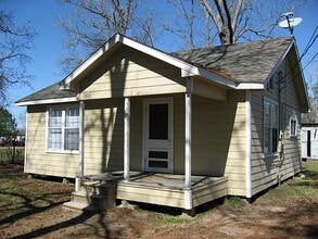 Building Photo - 15067 Dewberry Ln