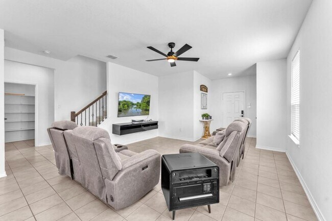 Photo - 15836 Selene View House