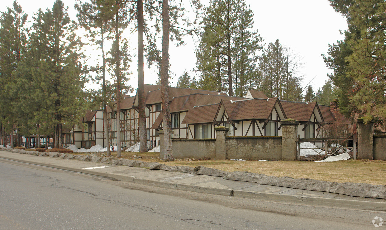 Primary Photo - Woodhaven Apartments