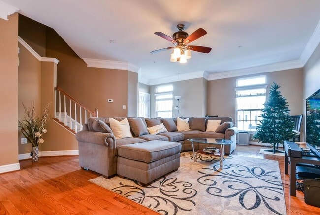 Foto del edificio - 1744 Theale Way