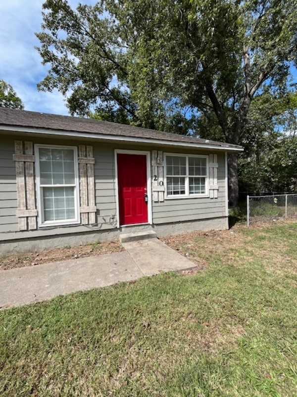 Building Photo - 20 Opal Mae