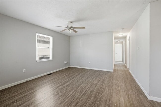 Photo - 2819 N Gladstone Ave House