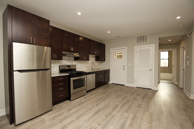 Building Photo - 1005 Crain St