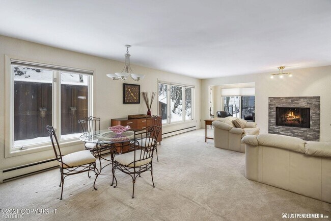Building Photo - 1 br, 1 bath Condo - 333 M St Apt 211