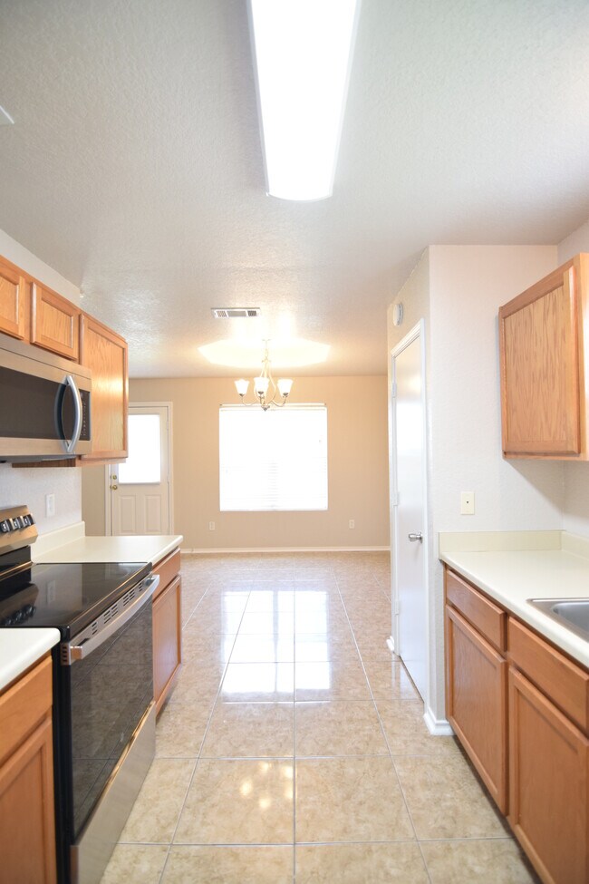 Foto del edificio - 2601 Thoroughbred Dr