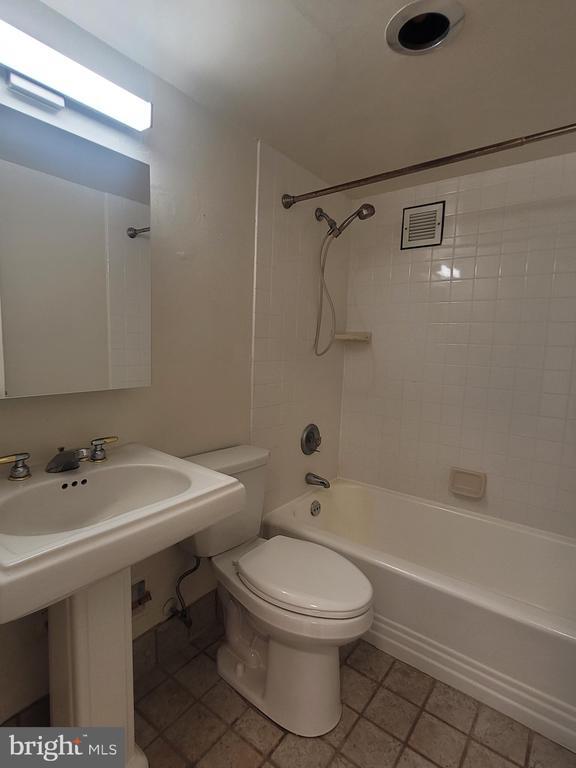 Foto del edificio - 210 Locust St