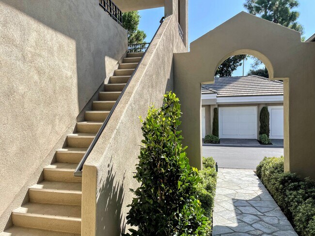 Foto del edificio - 2 Baycrest Ct