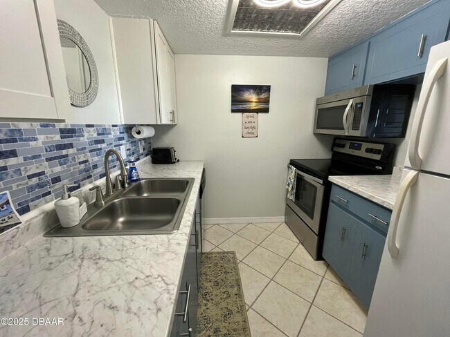 Foto del edificio - 3900 S Ocean Shore Blvd