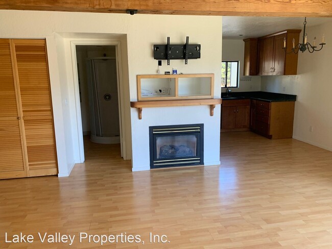 Foto del edificio - 2 br, 2 bath House - 555 Tahoe Keys Blvd #8