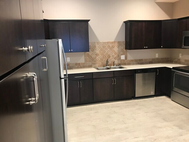 Cocina - 1551 E Main St