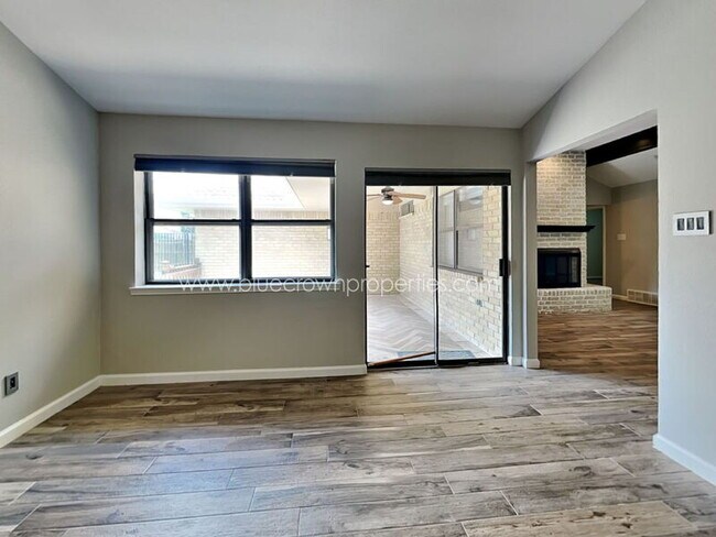 Foto del edificio - 9 Brookfield Ct