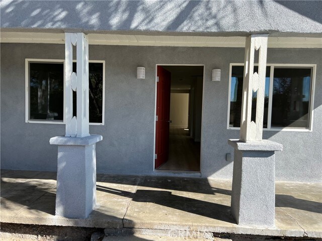 Building Photo - 332 N Soldano Ave