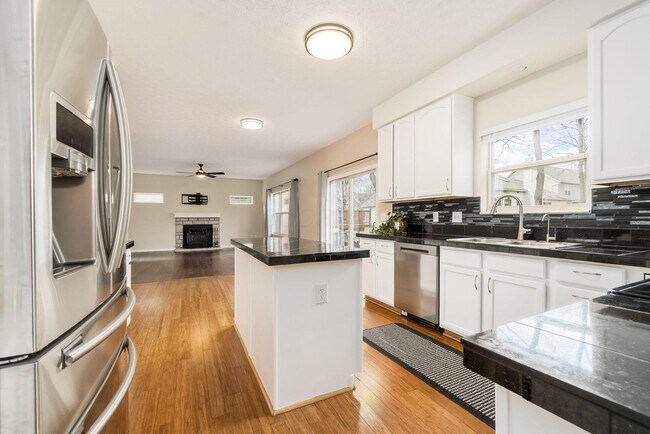 Building Photo - 7916 Bridge Crossing Ct