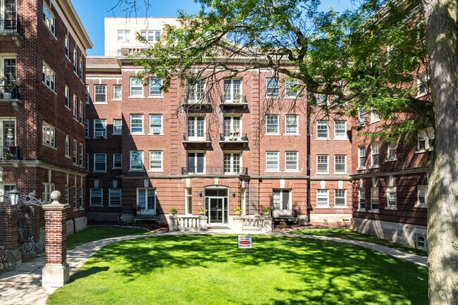 Fotografía del edificio - The Ambassador Apartments