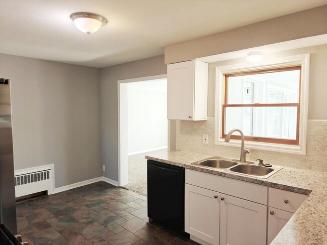 Foto del edificio - 3356 Bald Mountain Rd