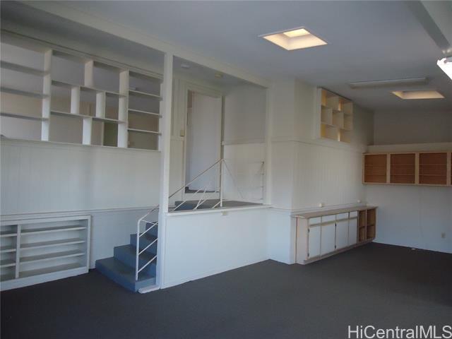 Building Photo - 1037 Noelani St