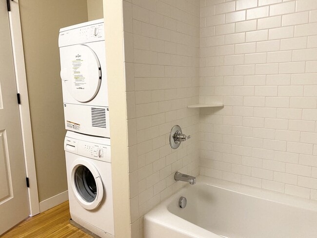 Interior Photo - Pioneer Endicott