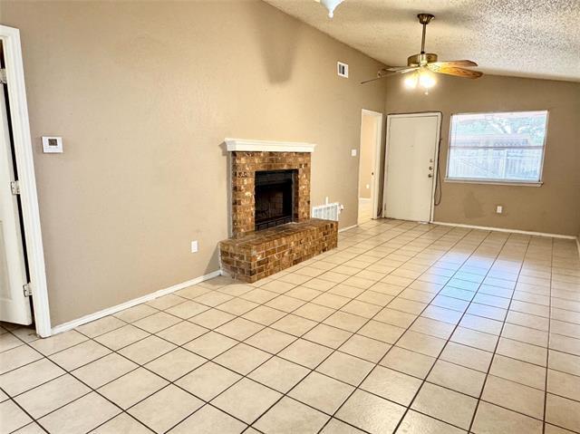 Foto del edificio - 5811 Mansfield Rd