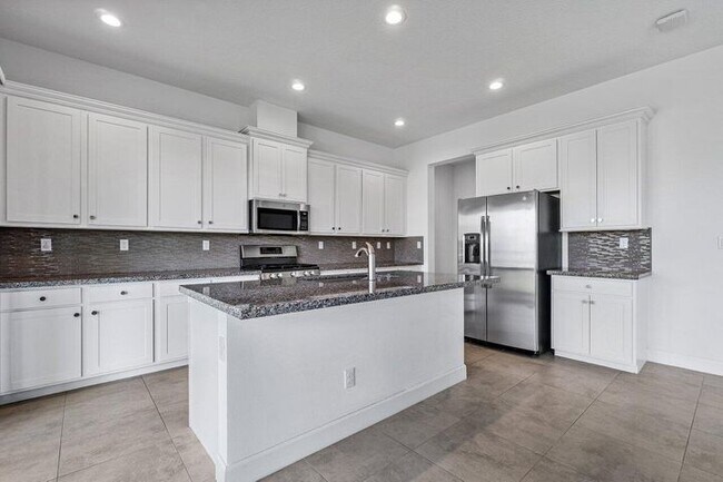 Building Photo - 4763 Saddle Ranch Rd