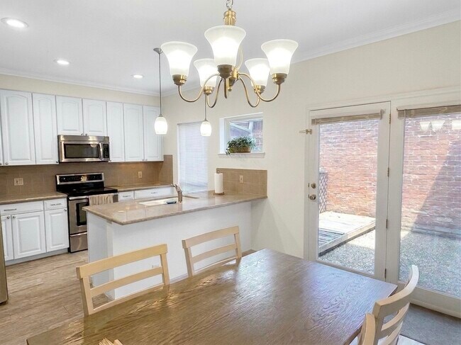 Building Photo - 2442 Bering Dr