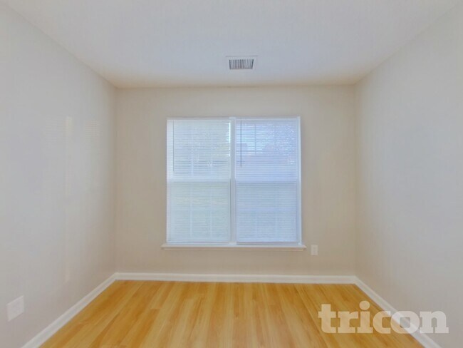 Foto del edificio - 3023 Willamette Valley Dr