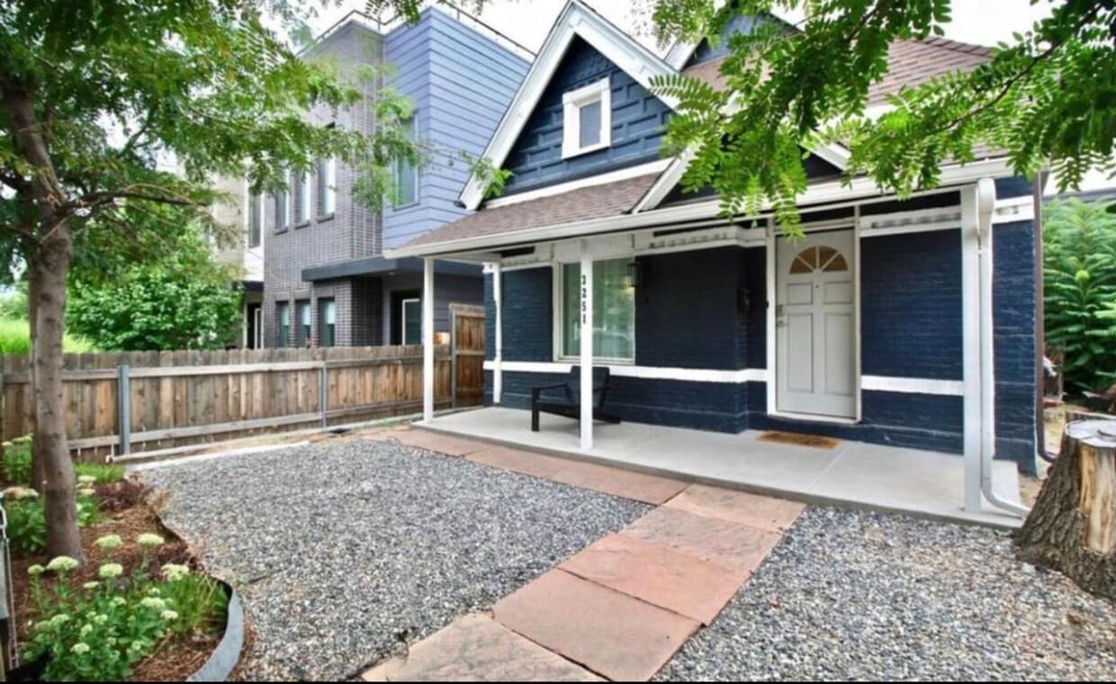 Photo - 3251 Lawrence St
