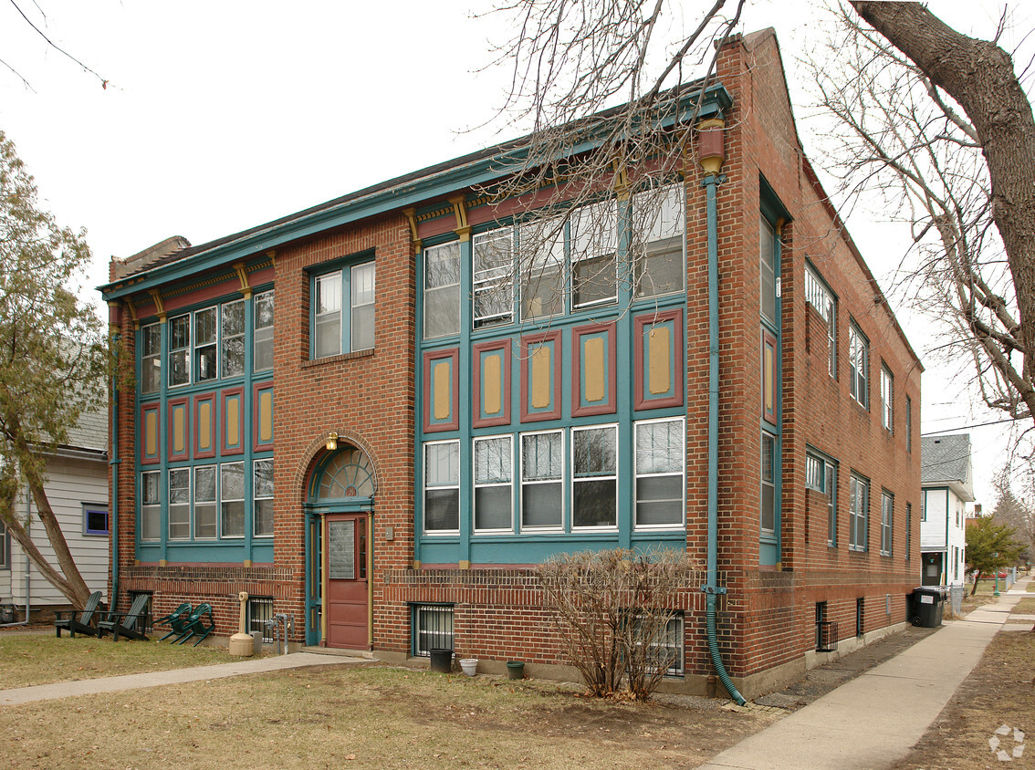 Primary Photo - 1631 Selby Ave