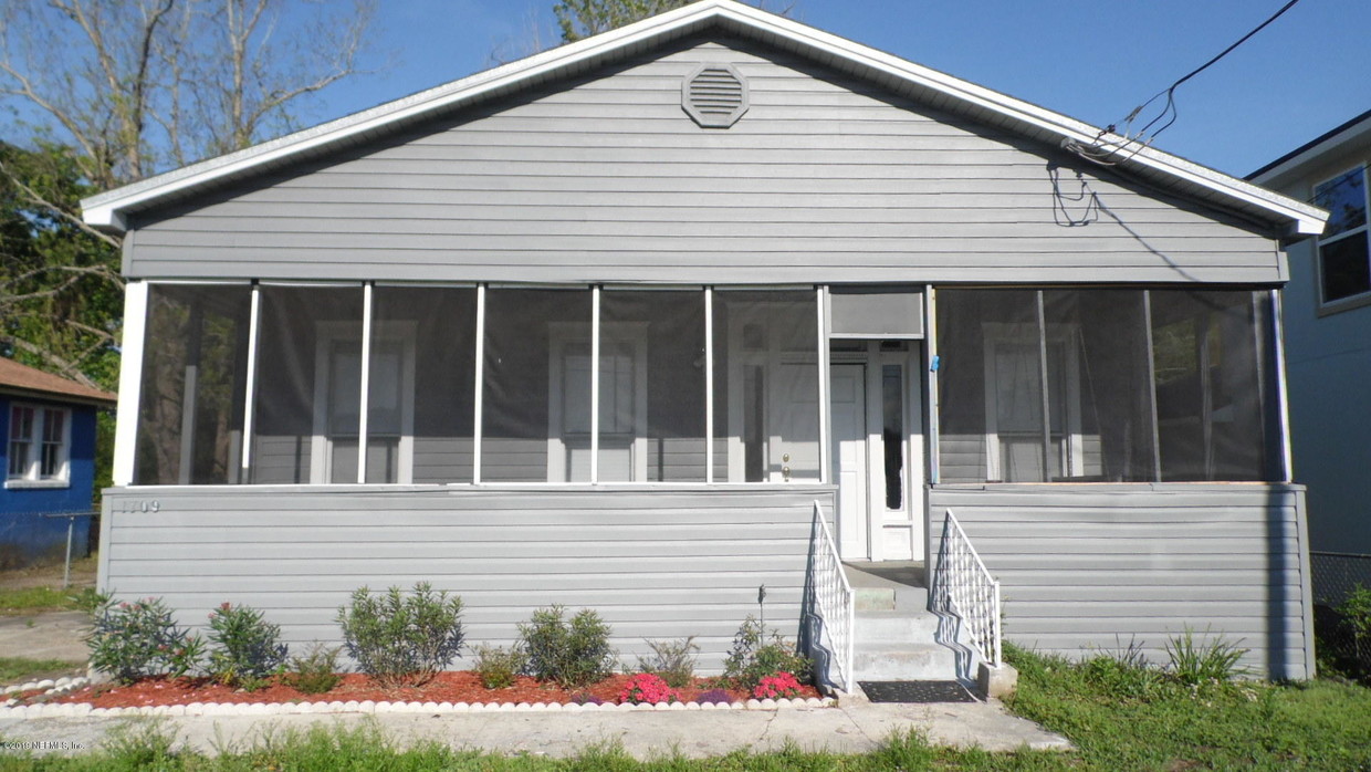 Primary Photo - 1709 W 45th St