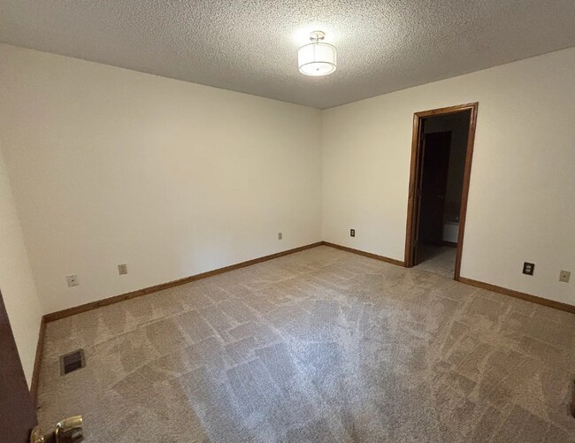 Foto del edificio - 709 Woodhaven Dr