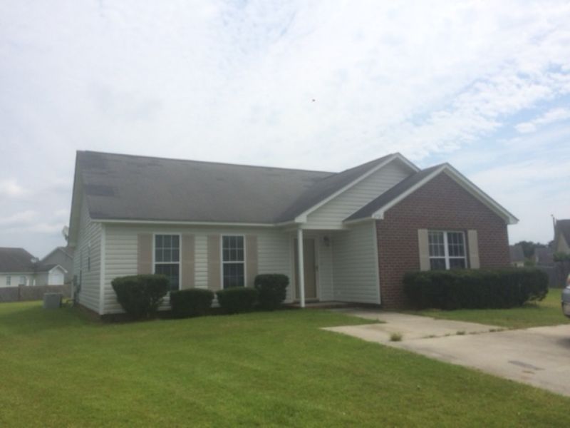 3703 Vista Ct, Ayden, NC 28513 House Rental in Ayden, NC