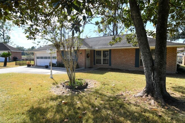 Building Photo - Location! Location!  Newly updated, 4 bedroom, 2 bath home near Perkins & Essens