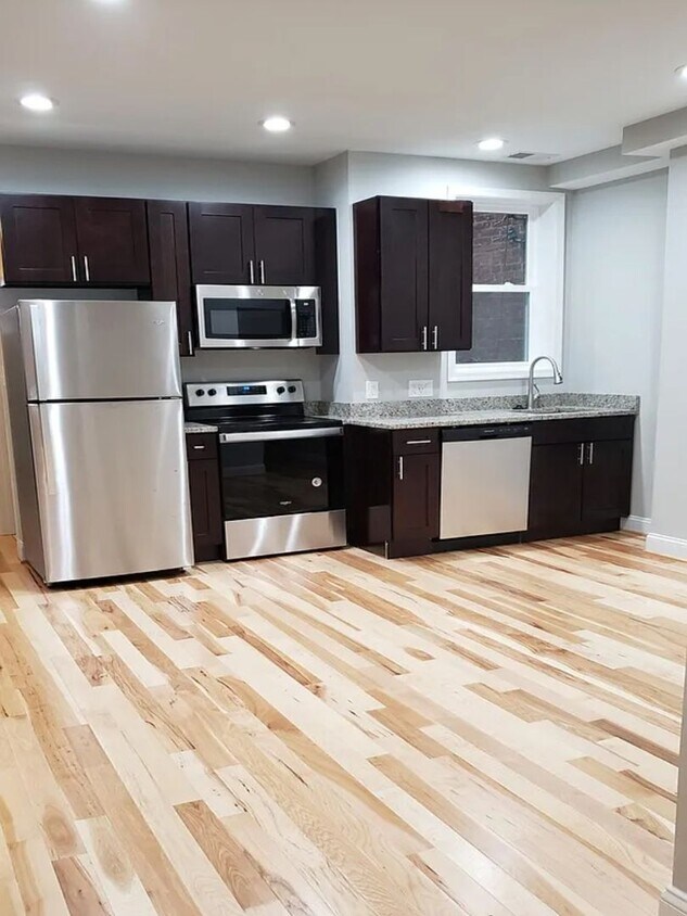 Foto principal - 3012 Guilford Ave
